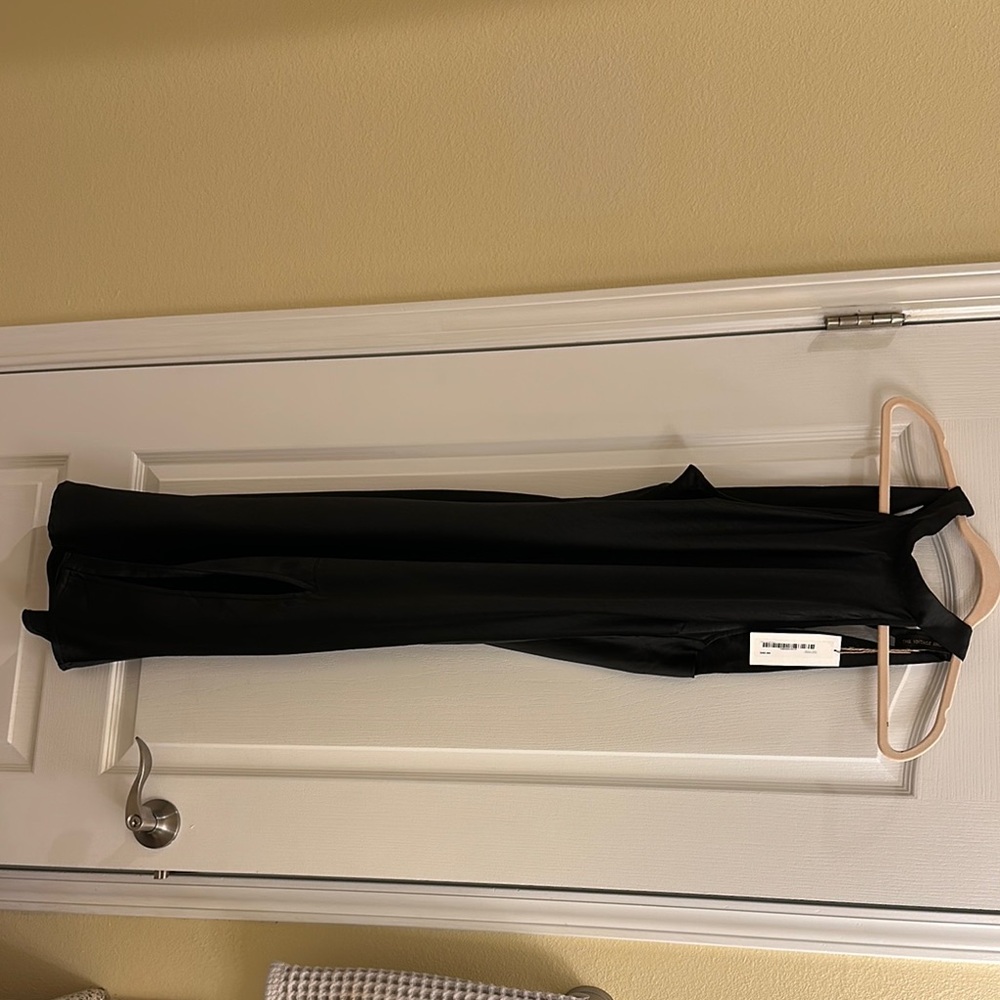 Black Sleeveless Dress